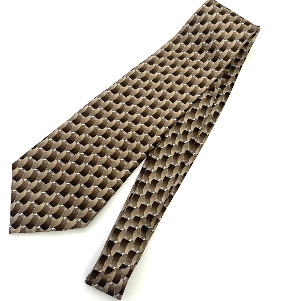 Arrow Waterfall Graphic Silk Necktie